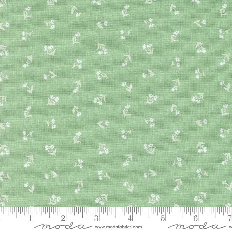 Cottage Charm Meadow Tossed Ditsy Yardage by Heather Briggs for Moda Fabrics
