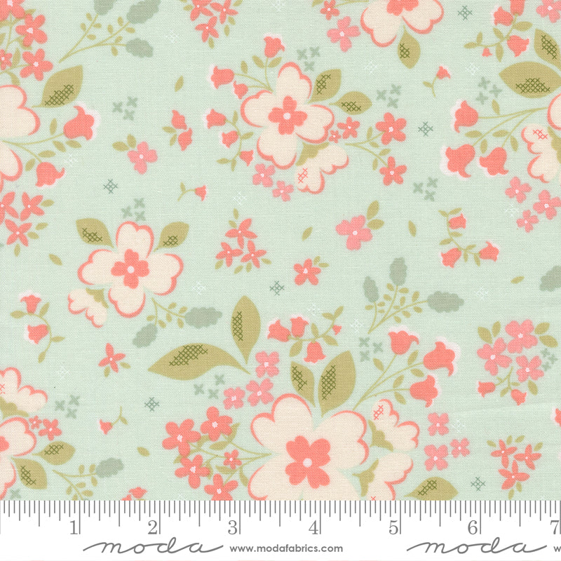 Sunbonnet Pale Blue Pretty Petals Yardage by Heather Briggs for Moda Fabrics