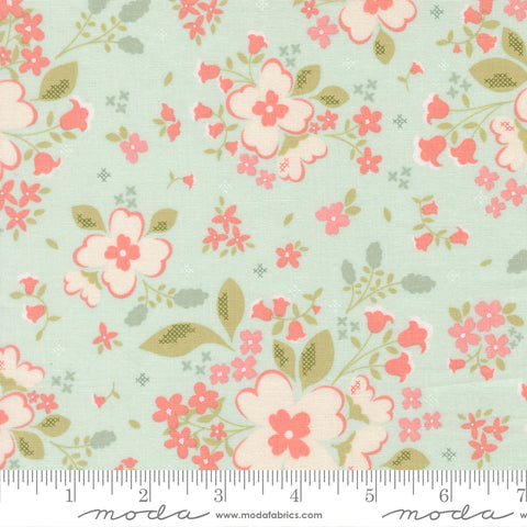 Sunbonnet Pale Blue Pretty Petals Yardage by Heather Briggs for Moda Fabrics