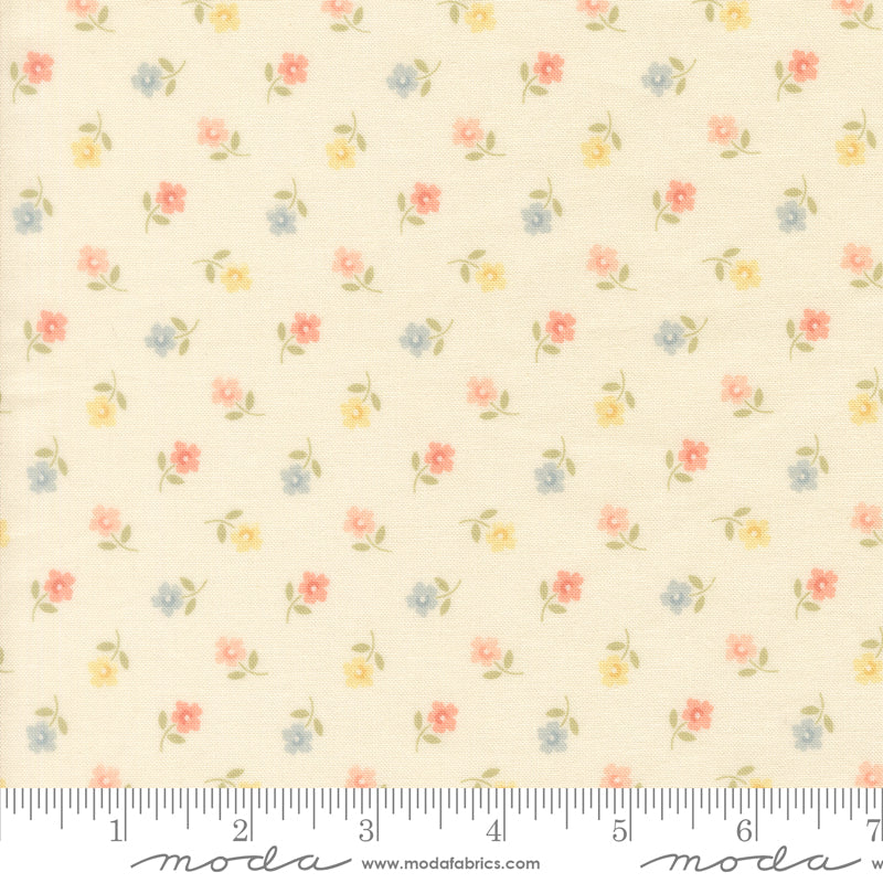 Handmade Sweetness Quilting Cuddle Porcelain Posies Yardage by Heather Briggs for Moda Fabrics