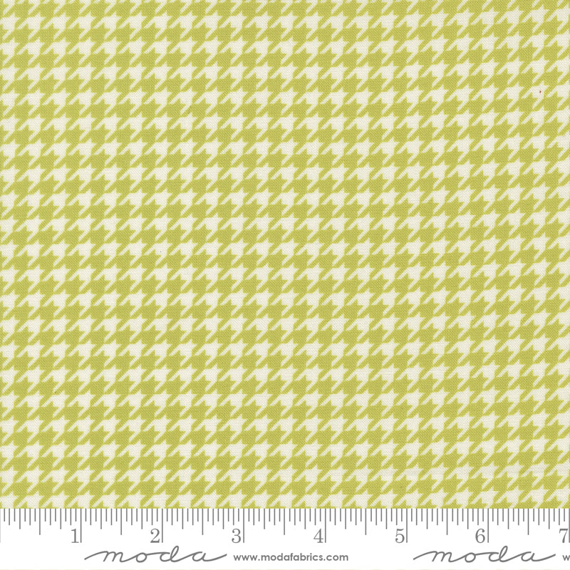 Poinsettia & Pear Pistachio Houndstooth Yardage by Sherri & Chelsi for Moda Fabrics