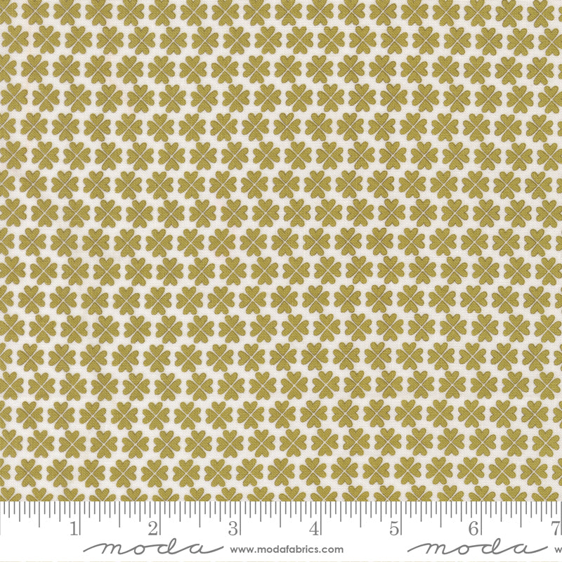 Lucky Grass Feeling Lucky Yardage by Sweetwater for Moda Fabrics