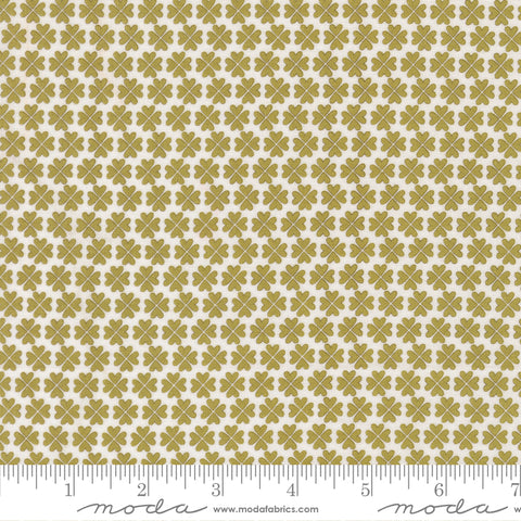 Lucky Grass Feeling Lucky Yardage by Sweetwater for Moda Fabrics