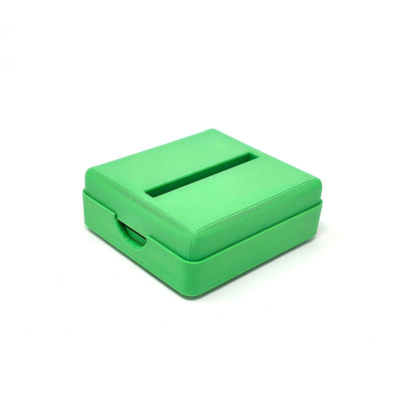 Ohio Star Green Thread Cutter by Moda