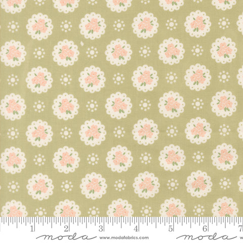 Handmade Sweetness Quilting Cuddle Pear Doily Yardage by Heather Briggs for Moda Fabrics
