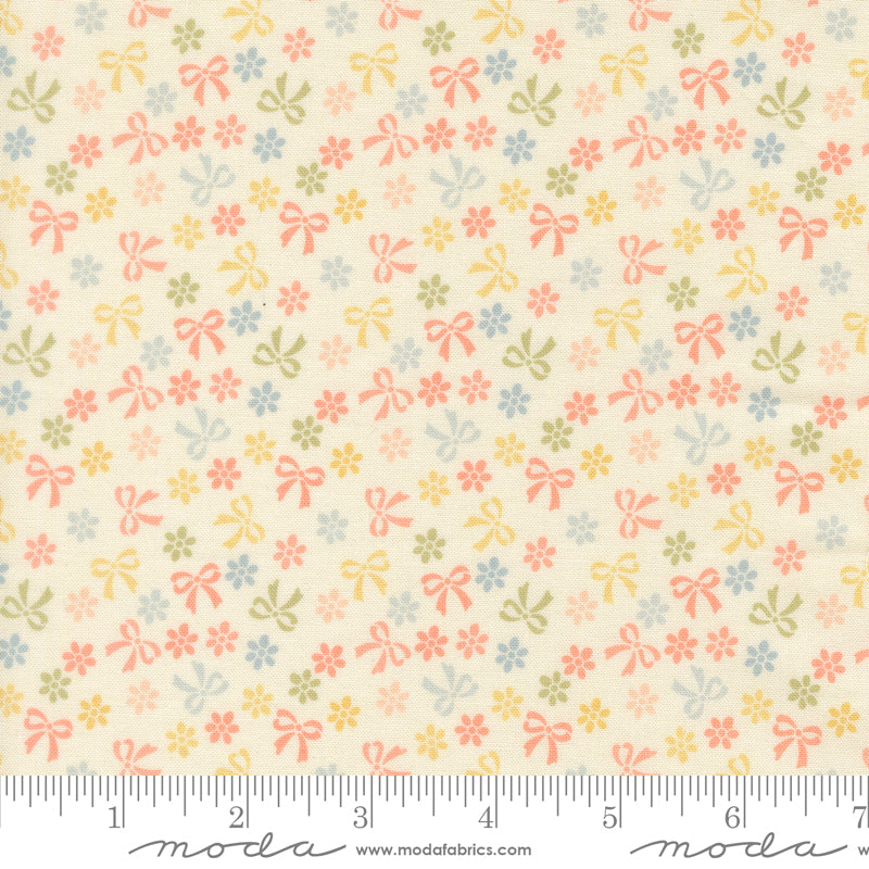 Handmade Sweetness Porcelain Bows & Daisies Yardage by Heather Briggs for Moda Fabrics