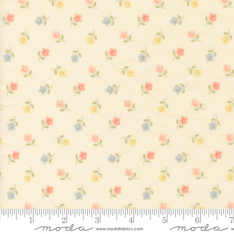 Handmade Sweetness Quilting Cuddle Porcelain Posies Yardage by Heather Briggs for Moda Fabrics